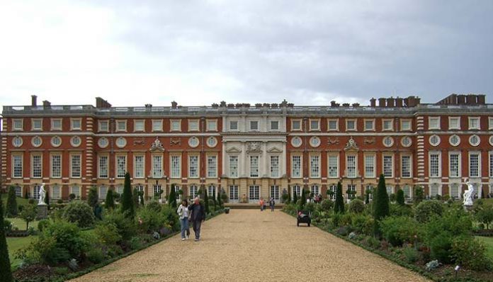 england-hampton-court-palace