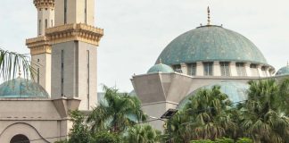 Ne quittez pas Kuala Lumpur sans visiter la Mosquée du territoire fédéral malaysia-federal-territory-mosque-header