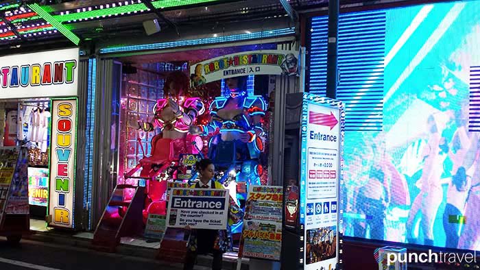 robot_restaurant_tokyo-1